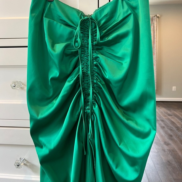 DO+BE Emerald Green Ruched Midi Skirt NWT Size L - Picture 2 of 10